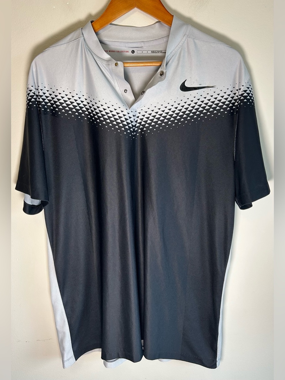 Nike Golf Tiger Woods Men’s Zonal Cooling Blade Collar Polo Shirt Black Grey XL